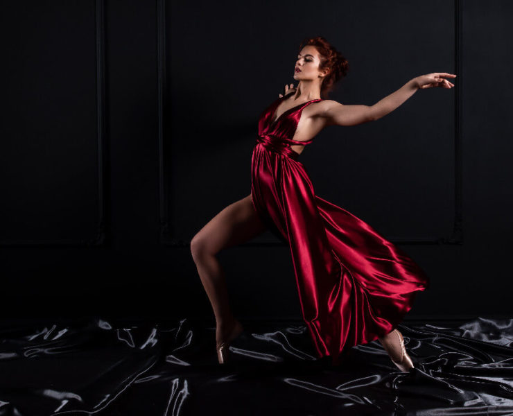 Als Frau zu groß für diese Welt. Aus einem unbeweglichen Rausch in eine bewegende Zukunft. The Bold Woman