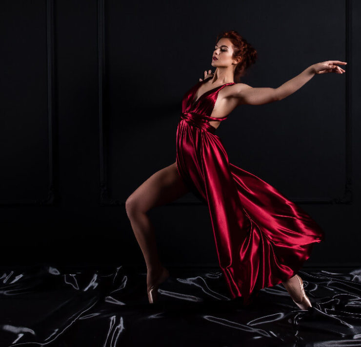 Als Frau zu groß für diese Welt. Aus einem unbeweglichen Rausch in eine bewegende Zukunft. The Bold Woman