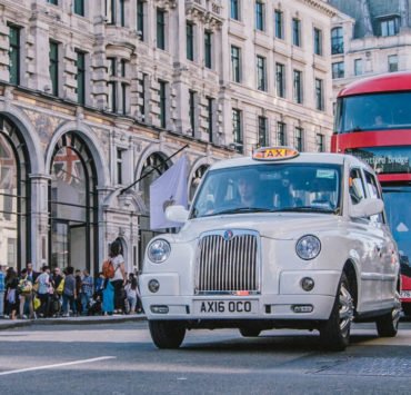 Als Minderjährige alleine London - The Bold Woman