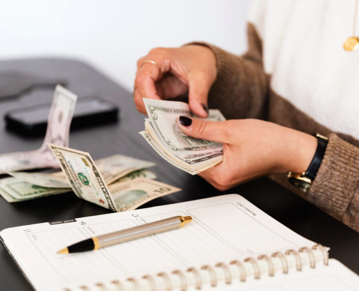 Kontostand - The Bold Woman