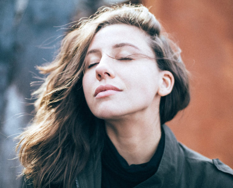 Hingabe - The Bold Woman