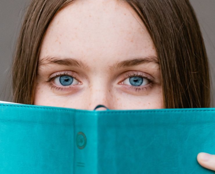 female storytelling The Bold Woman